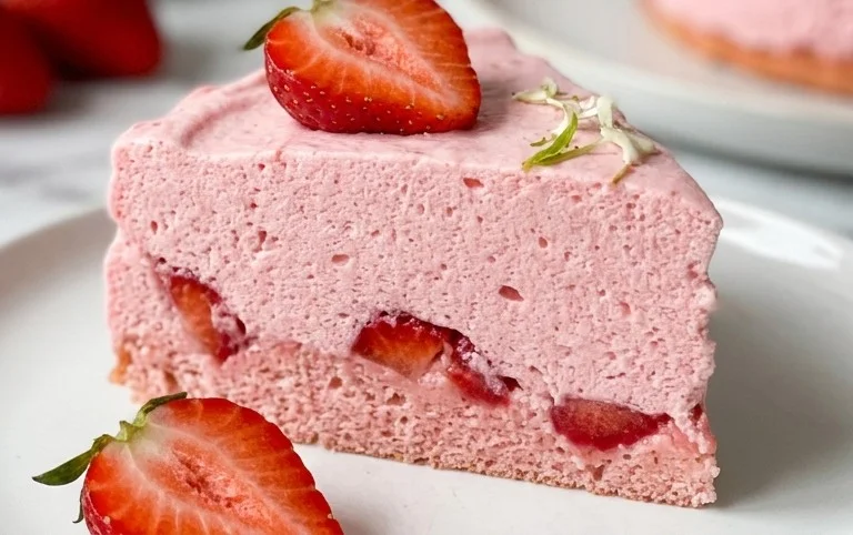 3 Ingredient No Bake Strawberry Cloud Cake